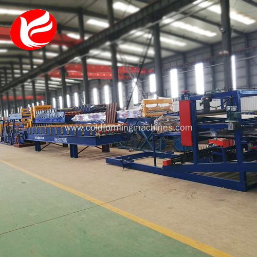 Steel sandwich panel roof sheet roll forming machine